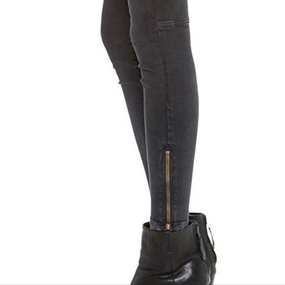 Current/Elliott Flat Pocket Cargo Jeans in Washed Black Size 25 W-672 - Picture 3 of 14